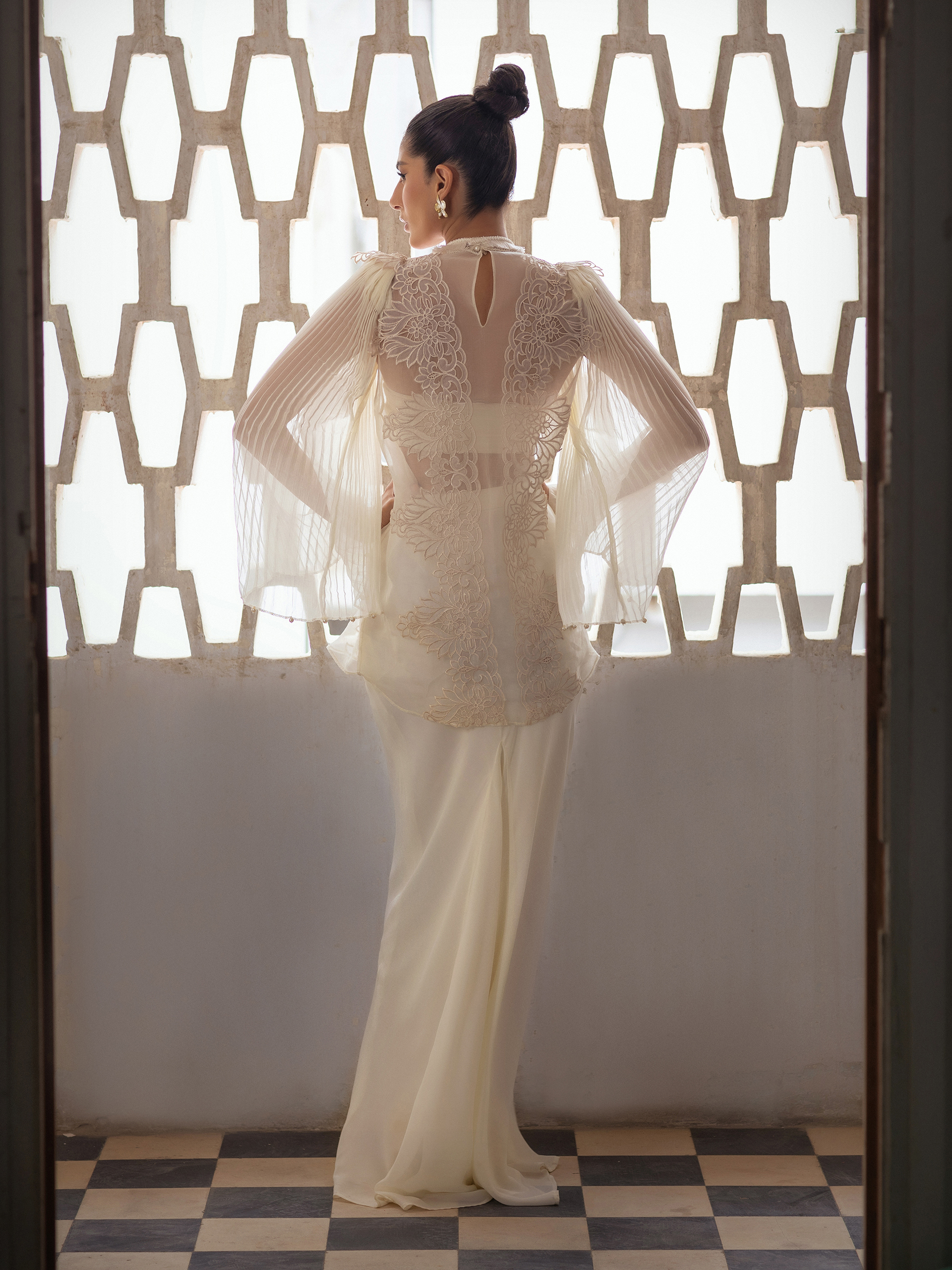 Clay - White - Image 3