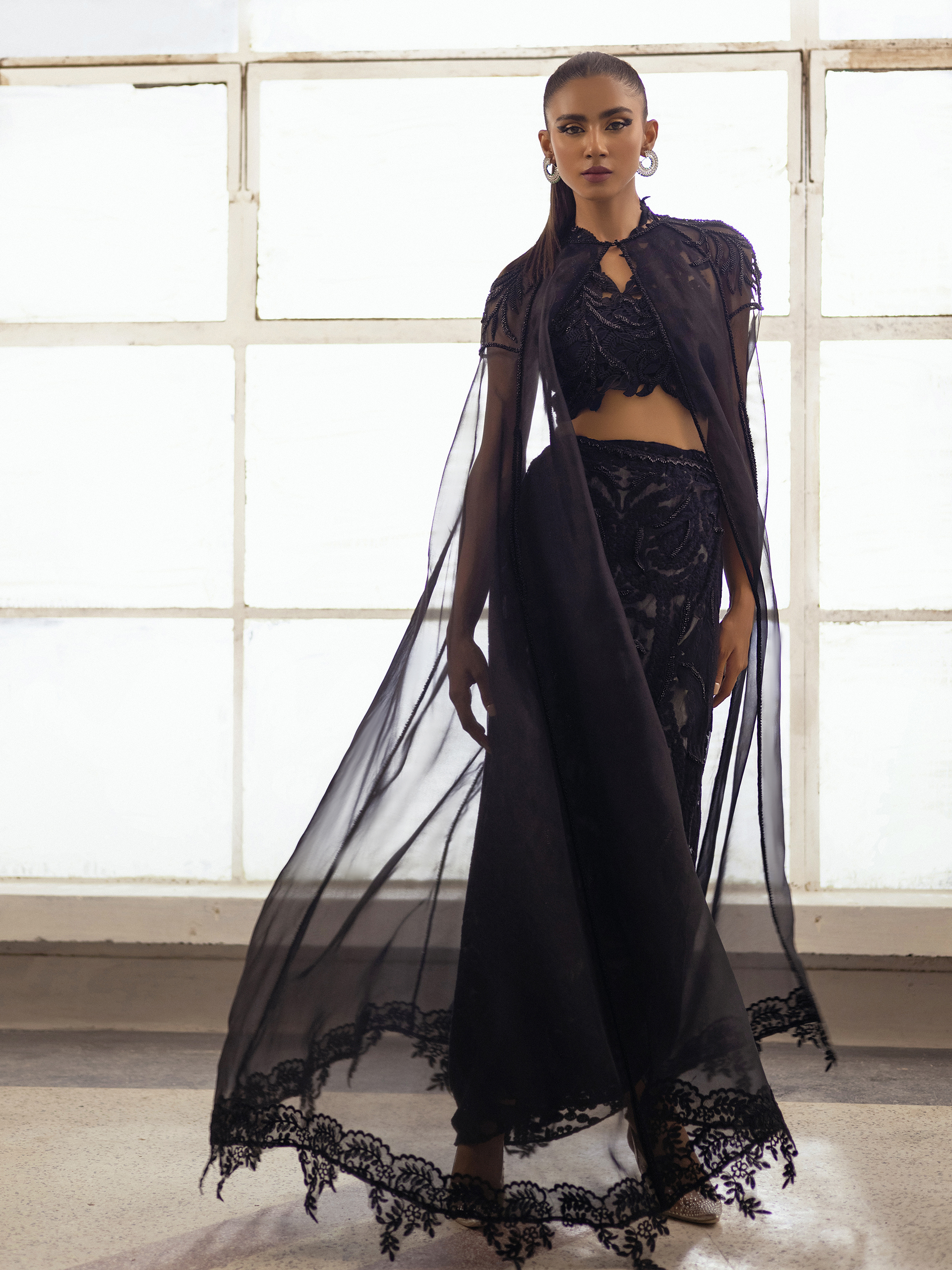Flo - Black