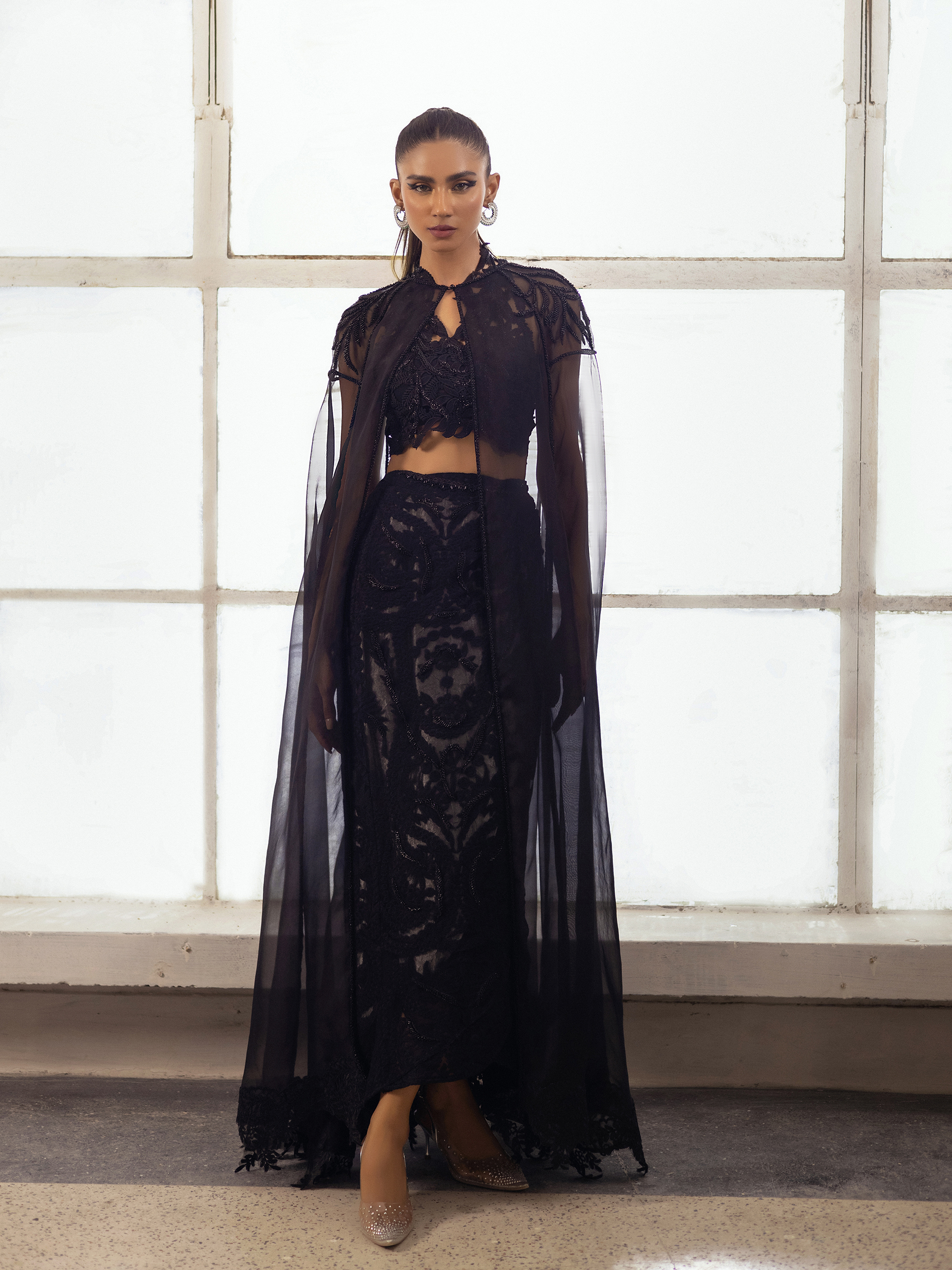 Flo - Black - Image 2