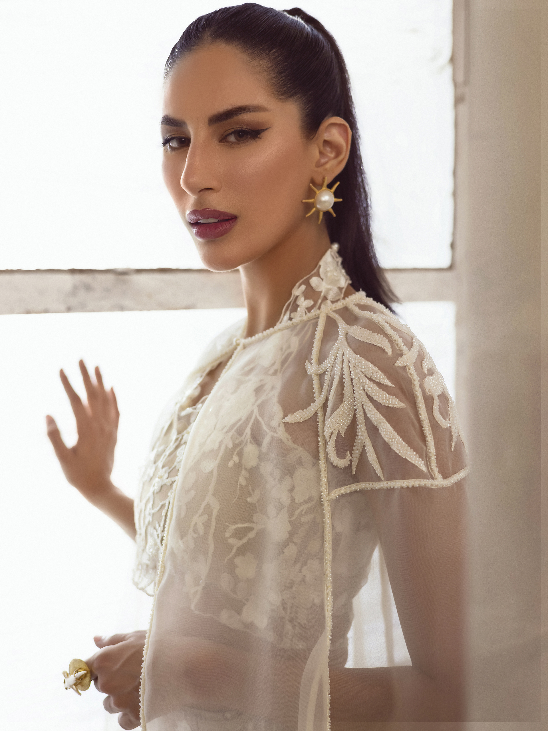 Flo - White - Image 2