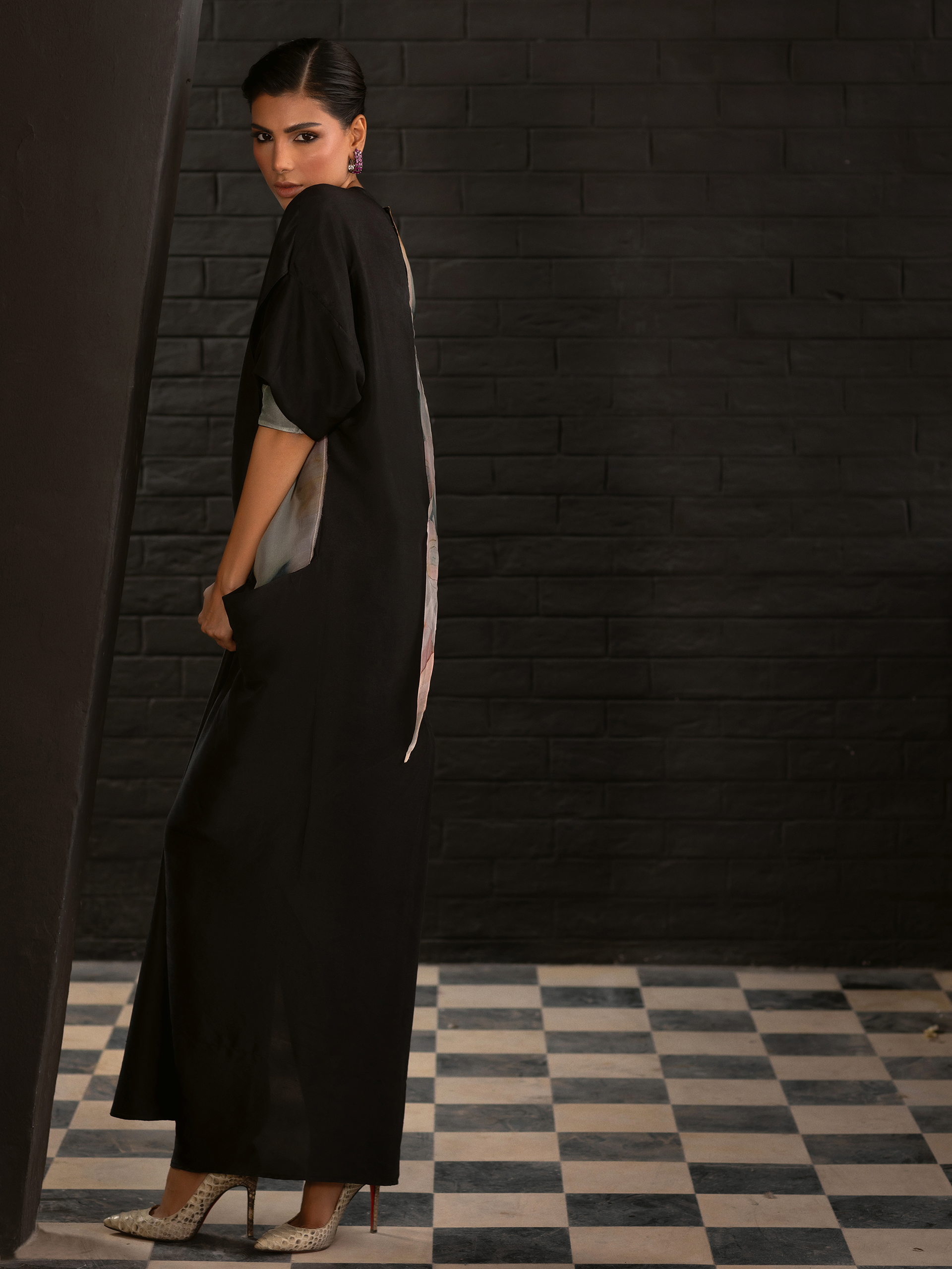 Luca - Black - Image 3