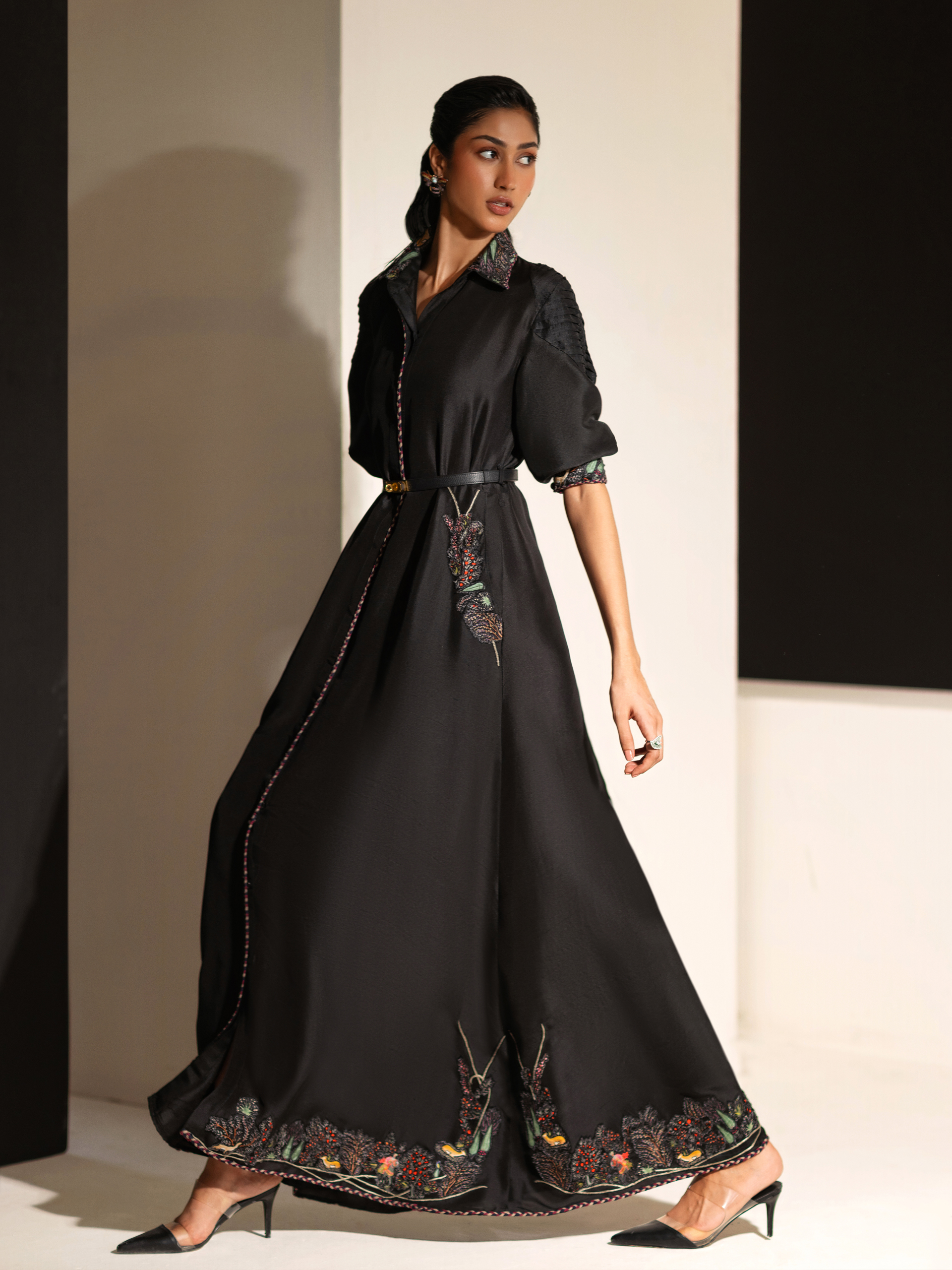 Iris - Black - Image 3
